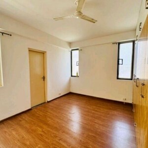 Room in 4 BHK Apartment at Vatika Gurgaon 21, Sector 83 – for Rent