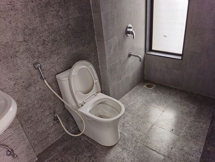 Bathroom, acme-ozone 2 Bedroom 725 Sq.Ft. Apartment In Manpada Thane 9833366