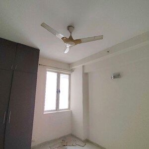Room in 3 BHK Apartment at Vatika Gurgaon 21, Sector 83 – for Rent