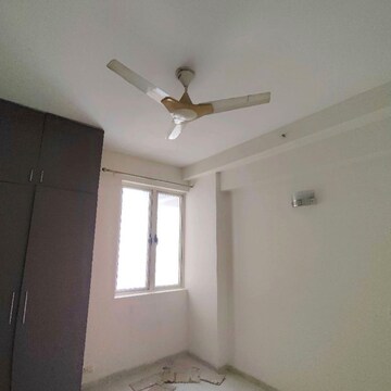 Room in 3 BHK Apartment at Vatika Gurgaon 21, Sector 83 – for Rent