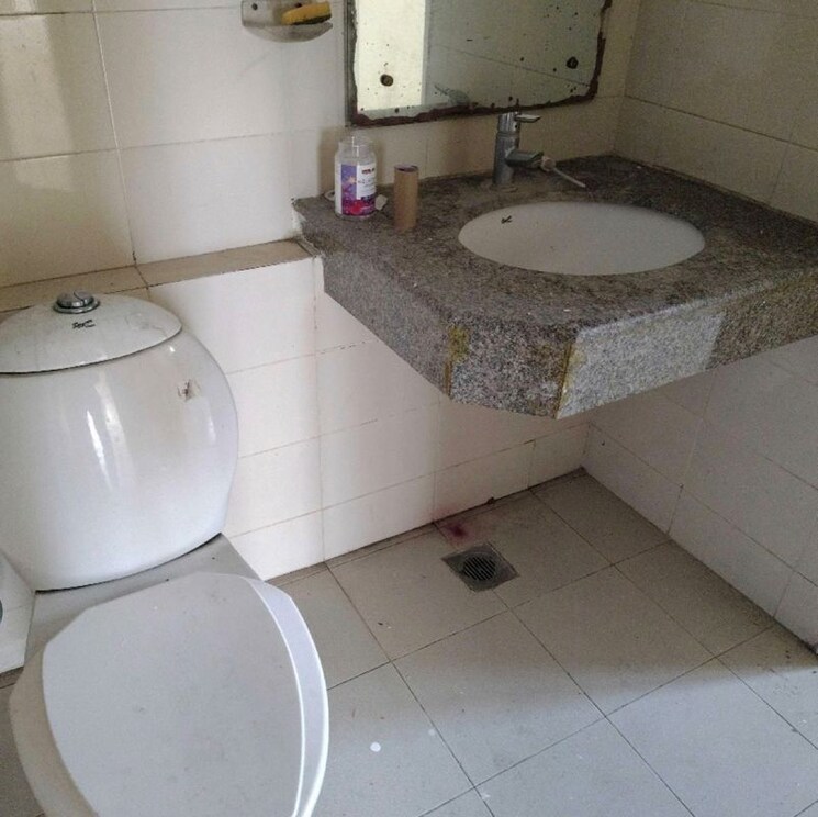 Bathroom, vatika-gurgaon-21 3 Bedroom 1981 Sq.Ft. Apartment In Sector 83 Gurgaon 9833368