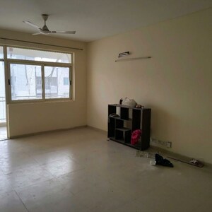 Room in 3 BHK Apartment at Vatika Gurgaon 21, Sector 83 – for Rent