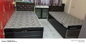  Pg For Rent in Goregaon West