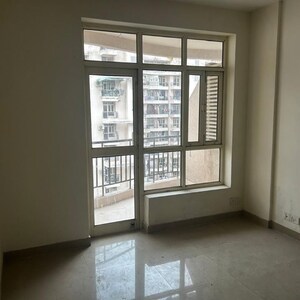 Room in 3 BHK Apartment at Ushay Towers, New Tara Nagar – for Rent