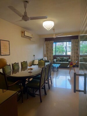 2 BHK Apartment For Rent in Marita Apartment, Pali Hill