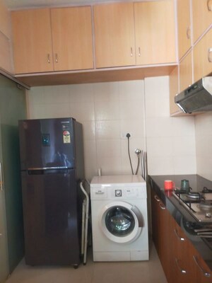 Furnished Amenities in 2 BHK Apartment at Marita Apartment, Pali Hill – for Rent