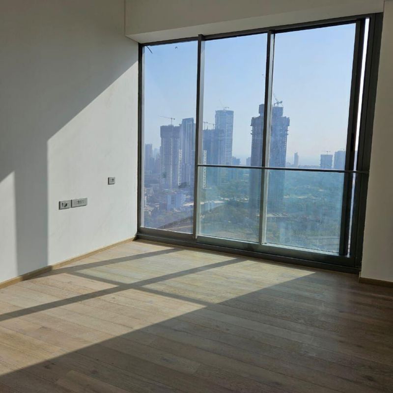 4 BHK + Servant Room Apartment For Rent in Rustomjee Crown