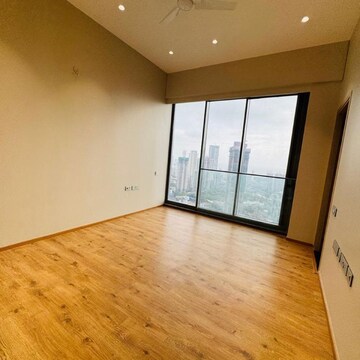 Room in 4 BHK Apartment at Rustomjee Crown, Gokhale Road – for Rent