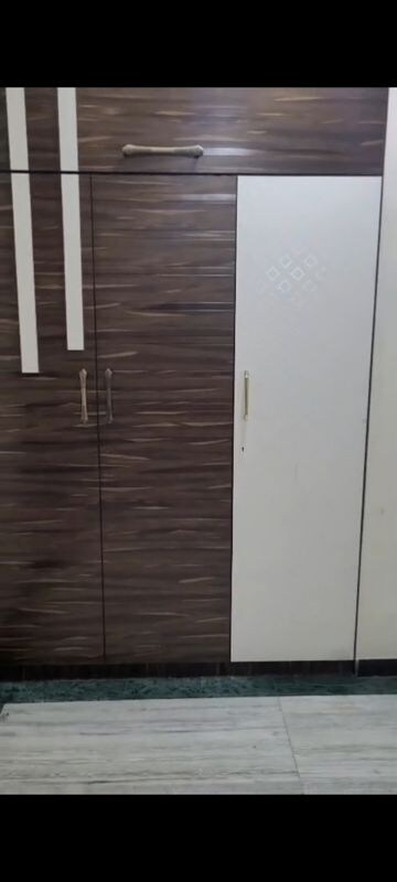 Room in 3 BHK Apartment at Hiranandani Estate, Ghodbunder Road – for Rent