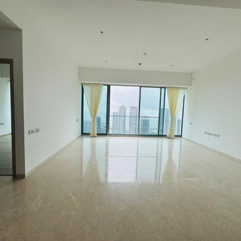 4 BHK + Servant Room Apartment For Rent in Rustomjee Crown