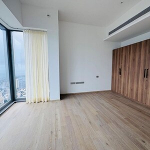 Room in 4 BHK Apartment at Rustomjee Crown, Gokhale Road – for Rent