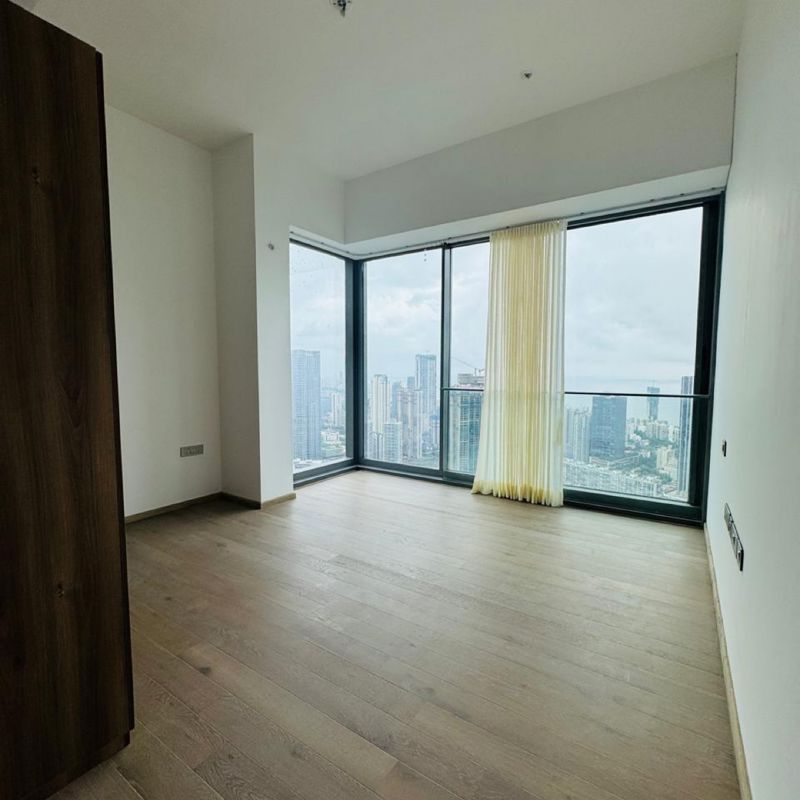 4 BHK + Servant Room Apartment For Rent in Rustomjee Crown