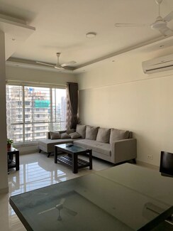 2 BHK Apartment For Sale in Fairmont Bandra