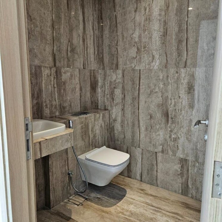 Bathroom, rustomjee-crown 4 Bedroom 3000 Sq.Ft. Apartment In Gokhale Road Mumbai 9833459