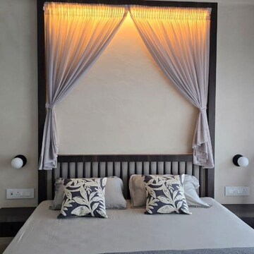 Living Room in 4 BHK Apartment at Sheth Beaumonte, Joglekar Nagar – for Rent