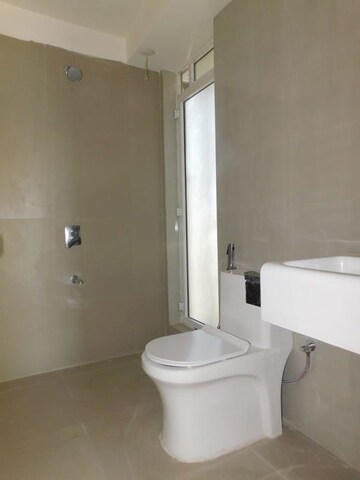 Bathroom in 3.5 BHK Apartment at Indiabulls One Indiabulls, Pokhran Road No Two – for Sale