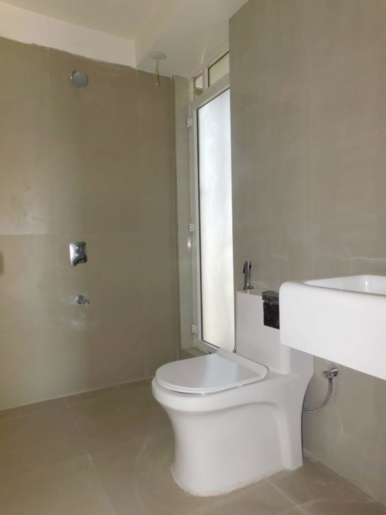 Bathroom, indiabulls-one-indiabulls 3.5 Bedroom 1250 Sq.Ft. Apartment In Pokhran Road No Two Thane 9833469