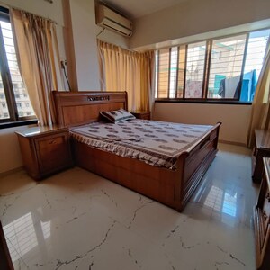 2 BHK Apartment For Rent in Pitruchaya Apartments, Bandra West
