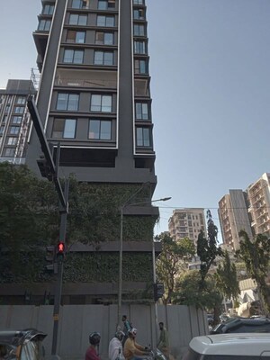 2 BHK Apartment For Sale in S Raheja New Light, Khar West