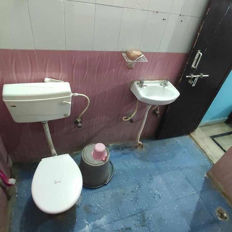 Bathroom, pi greater noida 1 Bedroom 435 Sq.Ft. Builder Floor In Pi Greater Noida Greater Noida 9833492