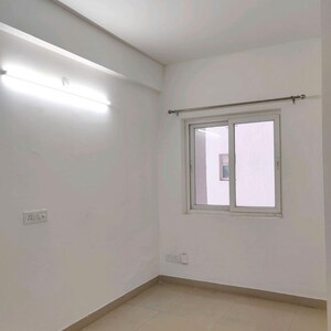 Room in 3 BHK Apartment at Spaze Privy AT4, Sector 84 – for Rent