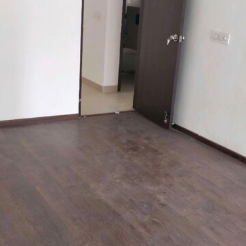 Room in 3 BHK Apartment at Spaze Privy AT4, Sector 84 – for Rent