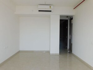 Room in 3.5 BHK Apartment at Indiabulls One Indiabulls, Pokhran Road No Two – for Sale