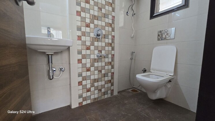 Bathroom, modispaces-amizarna 1 Bedroom 427 Sq.Ft. Apartment In Malad West Mumbai 9833521