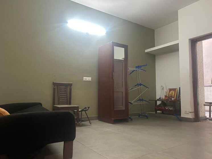 Living Room, panchsheel enclave 3 Bedroom 200 Sq.Yd. Builder Floor In Panchsheel Enclave Delhi 9826476