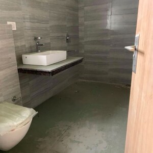 Bathroom in 4 BHK Apartment at Spaze Privy AT4, Sector 84 – for Rent