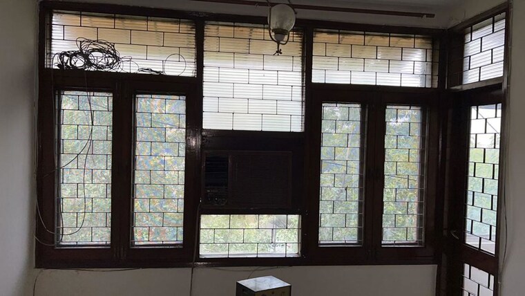 Room, panchsheel park 3.5 Bedroom 1800 Sq.Ft. Builder Floor In Panchsheel Park Delhi 9826482