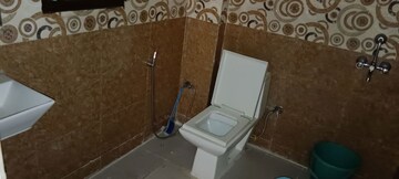 Attached Bathroom in 3.5 BHK Builder Floor at Panchsheel Park – for Sale