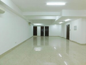 Room in 2.5 BHK Builder Floor at Panchsheel Park – for Sale