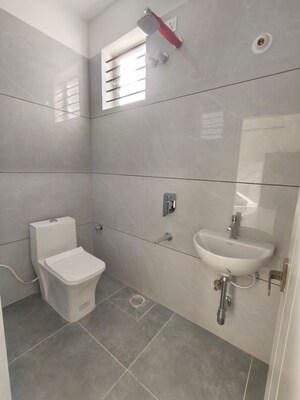 Bathroom in 1 BHK Apartment at Indiranagar – for Rent