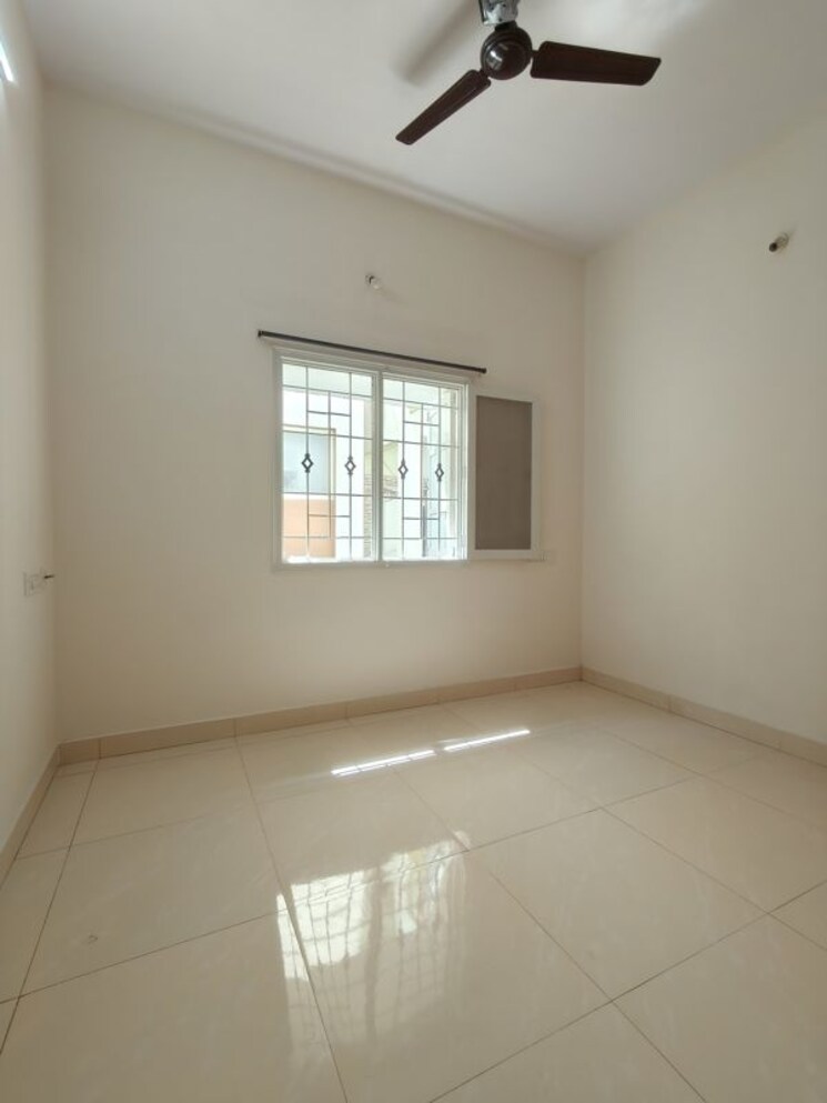 Room, kodihalli 1 Bedroom 500 Sq.Ft. Apartment In Kodihalli Bangalore 9833543
