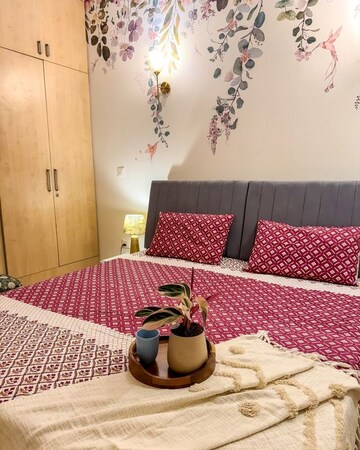 Bedroom in 2 BHK Apartment at Gurudev Apartment, Prabhadevi – for Rent