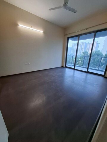 Room in 2 BHK Apartment at Paras Dews, Panwala Khusropur – for Rent