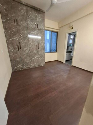Room in 2 BHK Apartment at Paras Dews, Panwala Khusropur – for Rent