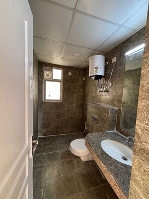 Bathroom in 2.5 BHK Apartment at Experion The Heart Song, Sector 108 – for Rent