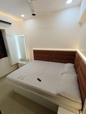 Bedroom in 1 BHK Apartment at Goregaon West View CHS, Goregaon West – for Rent
