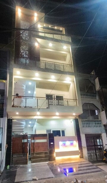 Kitchen in 1 RK Builder Floor at Gomti Nagar – for Rent