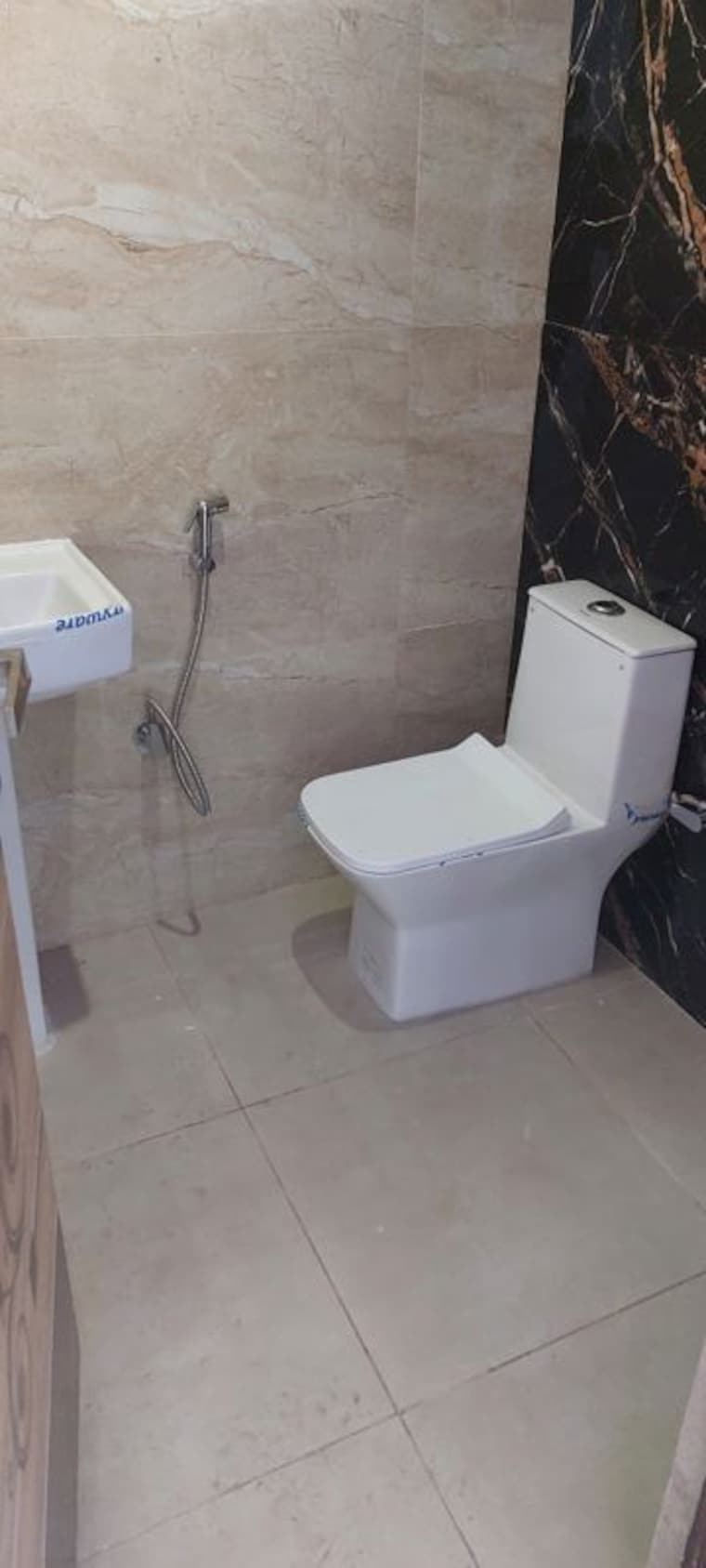 Bathroom, gomti nagar 1 RK 400 Sq.Ft. Builder Floor In Gomti Nagar Lucknow 9833588