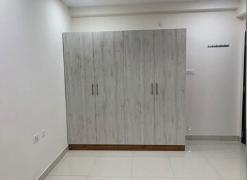 Room in 2 BHK Apartment at Greenmark Mayfair Apartments, Tellapur – for Rent