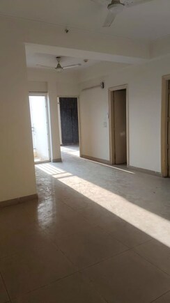 2 BHK Apartment For Sale in Mahagun Mywoods
