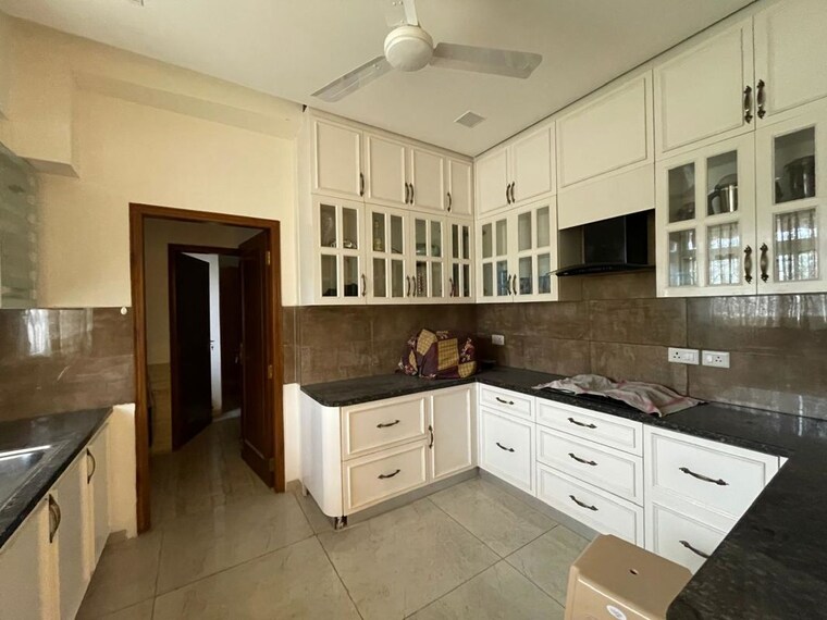 Kitchen, bptp-amstoria 4 Bedroom 3560 Sq.Ft. Builder Floor In Sector 102 Gurgaon 9833633