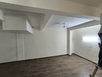 Room in 4 BHK Builder Floor at BPTP Amstoria, Sector 102 – for Rent
