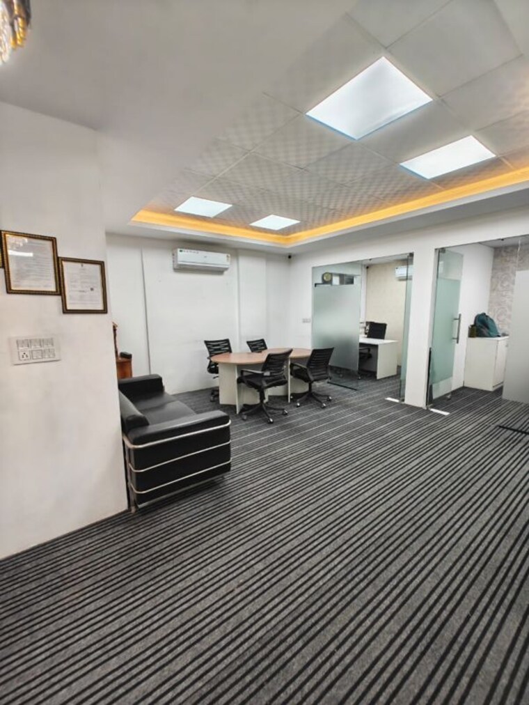 Floor Plan, pinnacle-tower-sector-62 Commercial Office Space 2000 Sq.Ft. In Sector 62 Noida 9833635