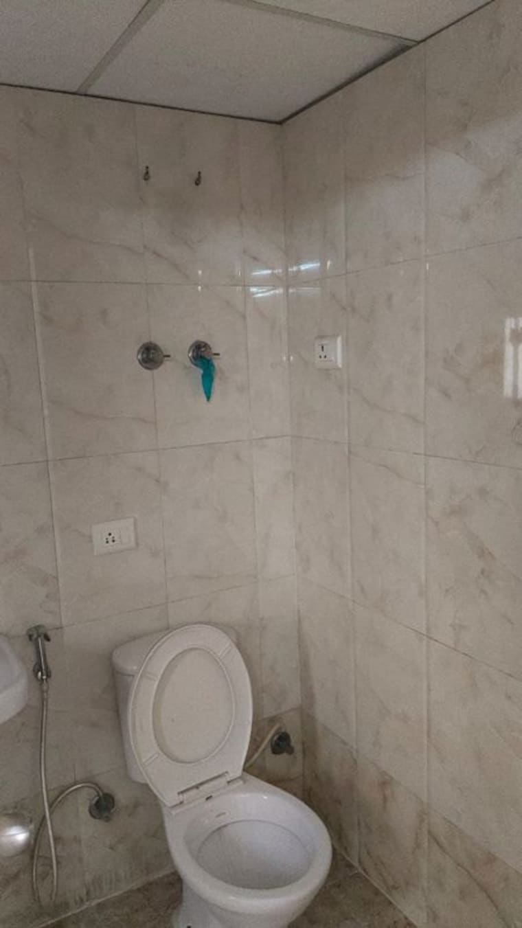 Bathroom, gaur-city-2-14th-avenue 2 Bedroom 955 Sq.Ft. Apartment In Sector 16c Greater Noida Greater Noida 9833636