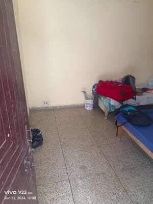 Parking in 2 BHK Independent House at Sector 55 – for Rent