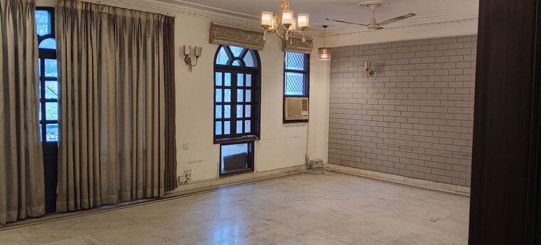 undefined, greater kailash ii 4 Bedroom 500 Sq.Yd. Builder Floor In Greater Kailash ii Delhi 9833654